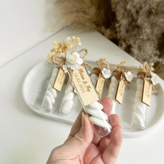 Colombe-Zuckermandeln als personalisiertes Gastgeschenk – liebevoll präsentiert und elegant