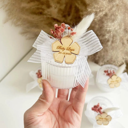 Florina-Kerze als personalisiertes Gastgeschenk für Kommunion oder Taufe – edel und elegant
