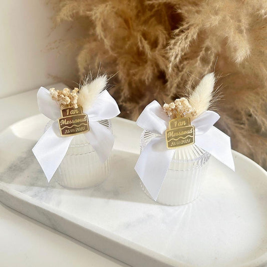 Personalisierte Geburtstagskerze als Gastgeschenk zum Geburtstag, weiße Kerze im Glas