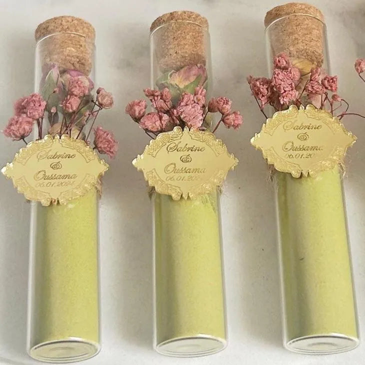 MON CADEAU INVITE - Personalisierte Henné Sanduhr im Reagenzglas mit getrockneten Blumen und Etikett, elegantes Gastgeschenk für Hochzeit, Henna Feier oder besonderes Event