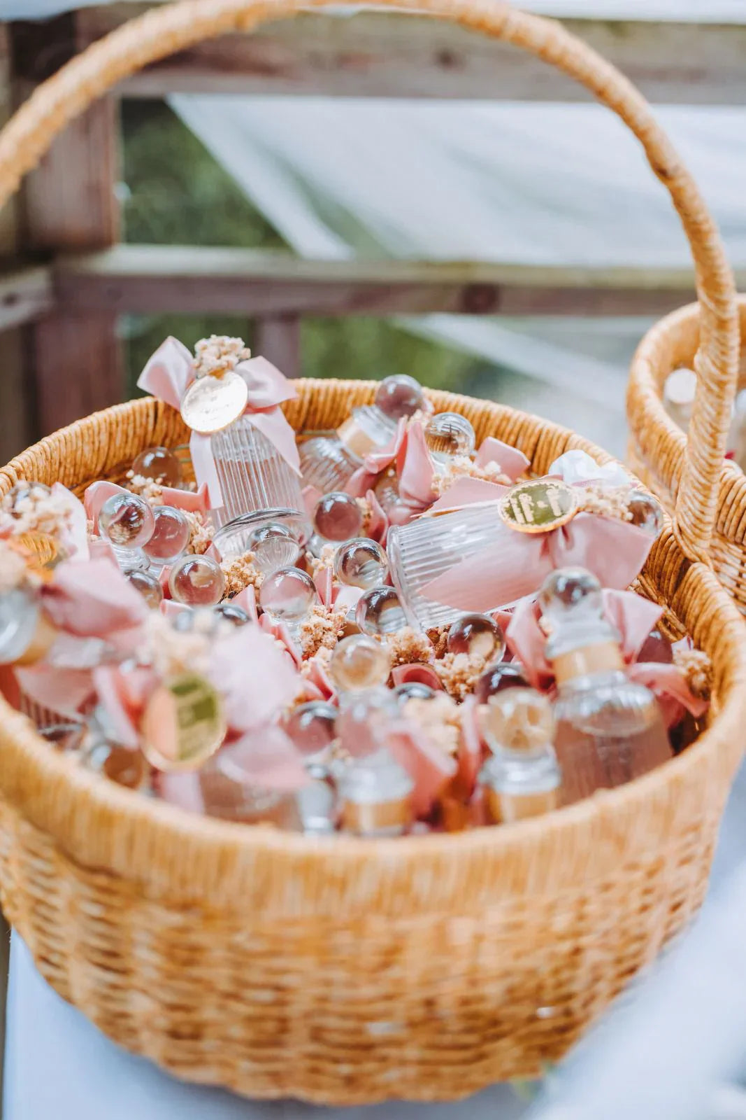 Hochzeit von Éléonore und Maxime – Eleganz und Sanftheit mit unseren Prestige-Kölnischwasser-Flakons