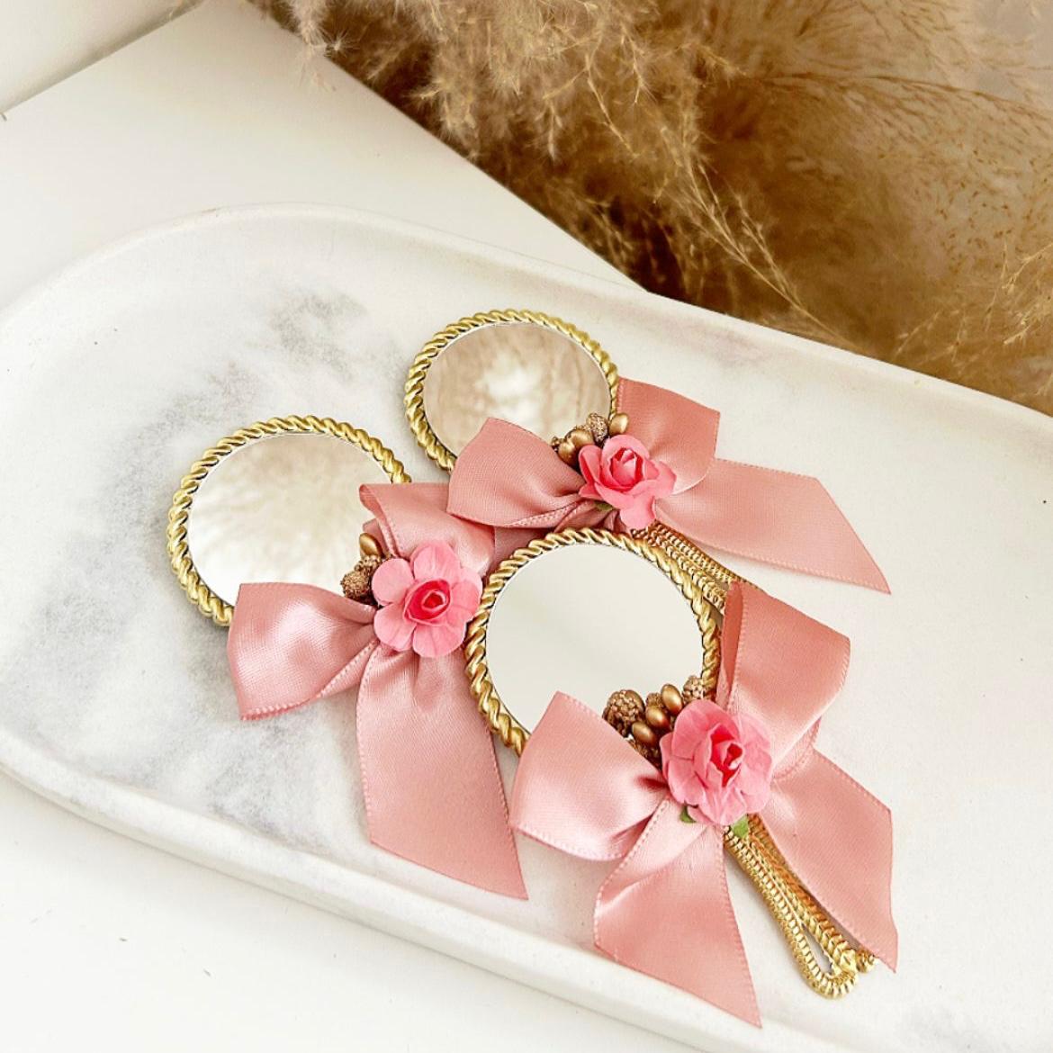 Candy-Spiegel graviert als personalisiertes Gastgeschenk für Hochzeit oder Taufe, elegantes Andenken