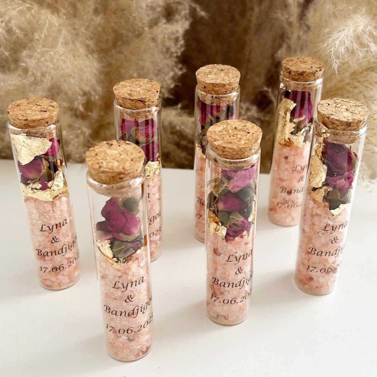 Damen-Badesalz als Gästegabe, elegantes Gastgeschenk für Hochzeit und Taufe mit Rosenblättern