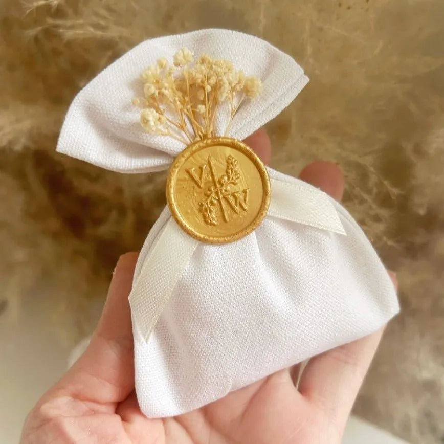 Époque-Zuckermandel-Beutel als Gastgeschenk zur Hochzeit – vintage-inspiriert und elegant