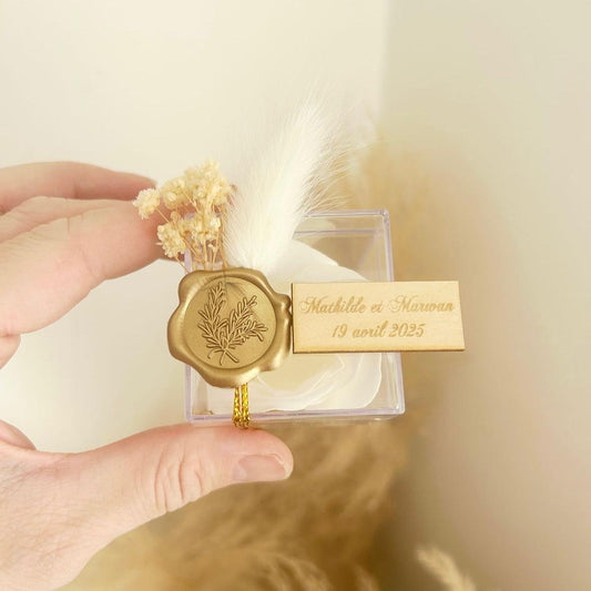 Gastgeschenk zur Hochzeit: Seifenrose Voltaire mit Schleife und Wachssiegel, stilvolles Andenken für Gäste