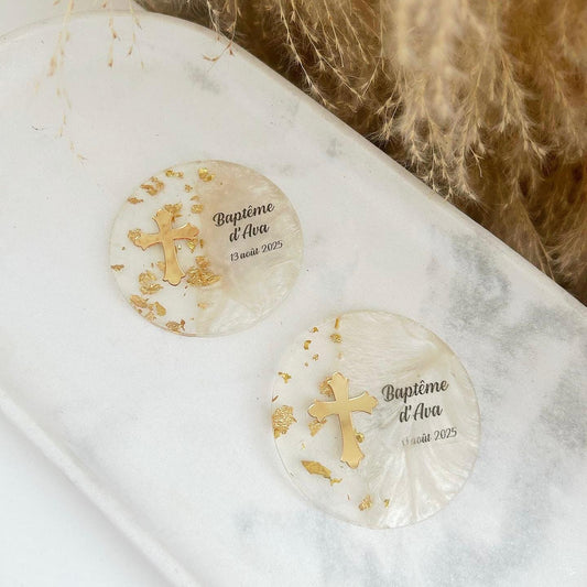 Personalisierter Honoré-Magnet mit Kreuz, religiöses Andenken für Ihre Gäste