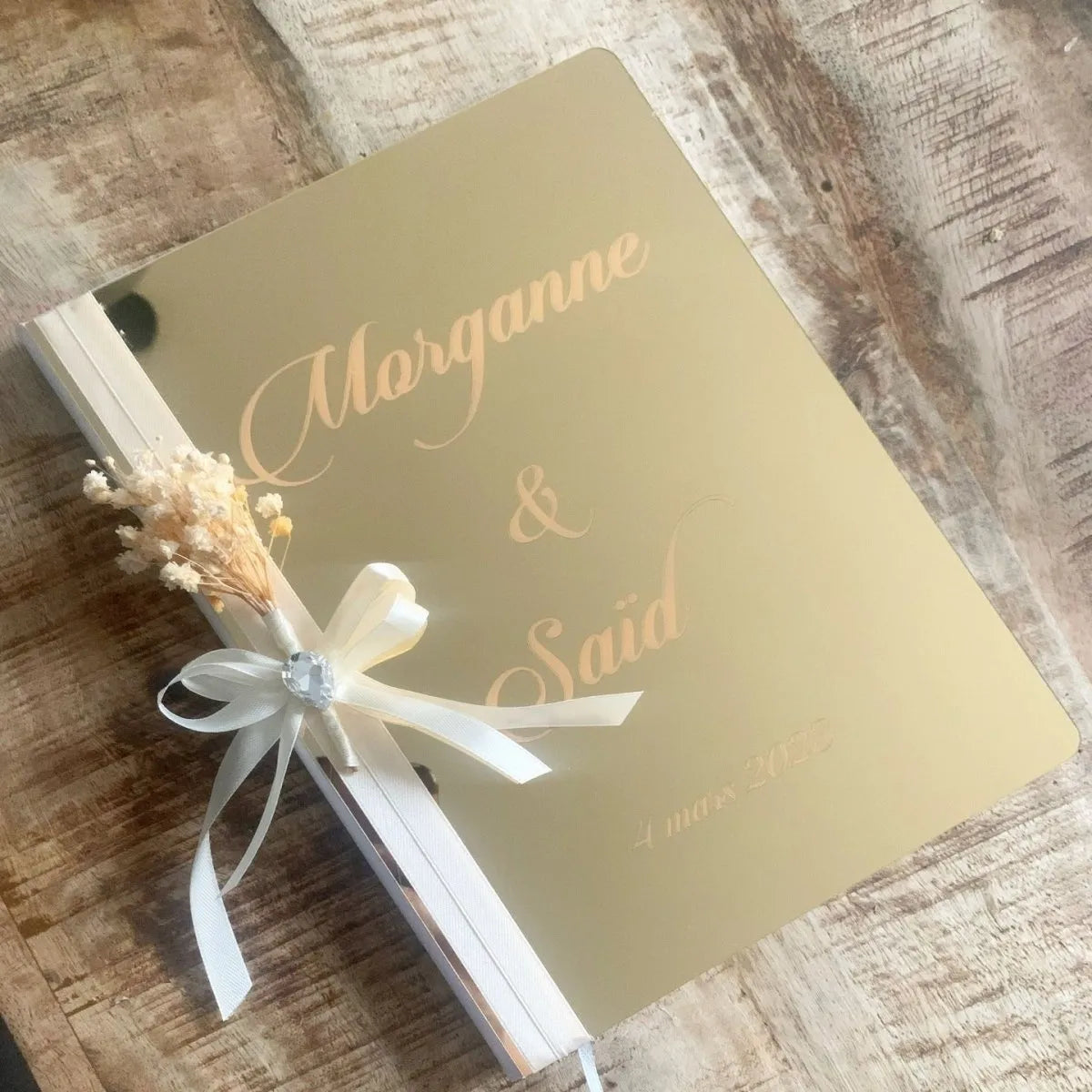 Goldenes Buch Gold mit Satinband, personalisiertes Hochzeitsgeschenk