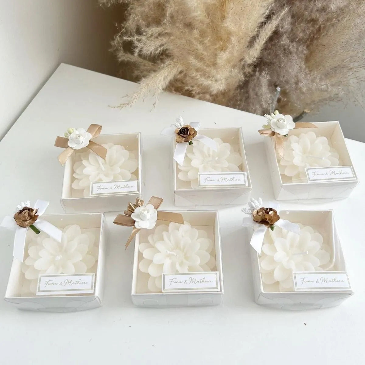 Lotus-Kerze als personalisiertes Gastgeschenk zur Hochzeit – edel und stilvoll