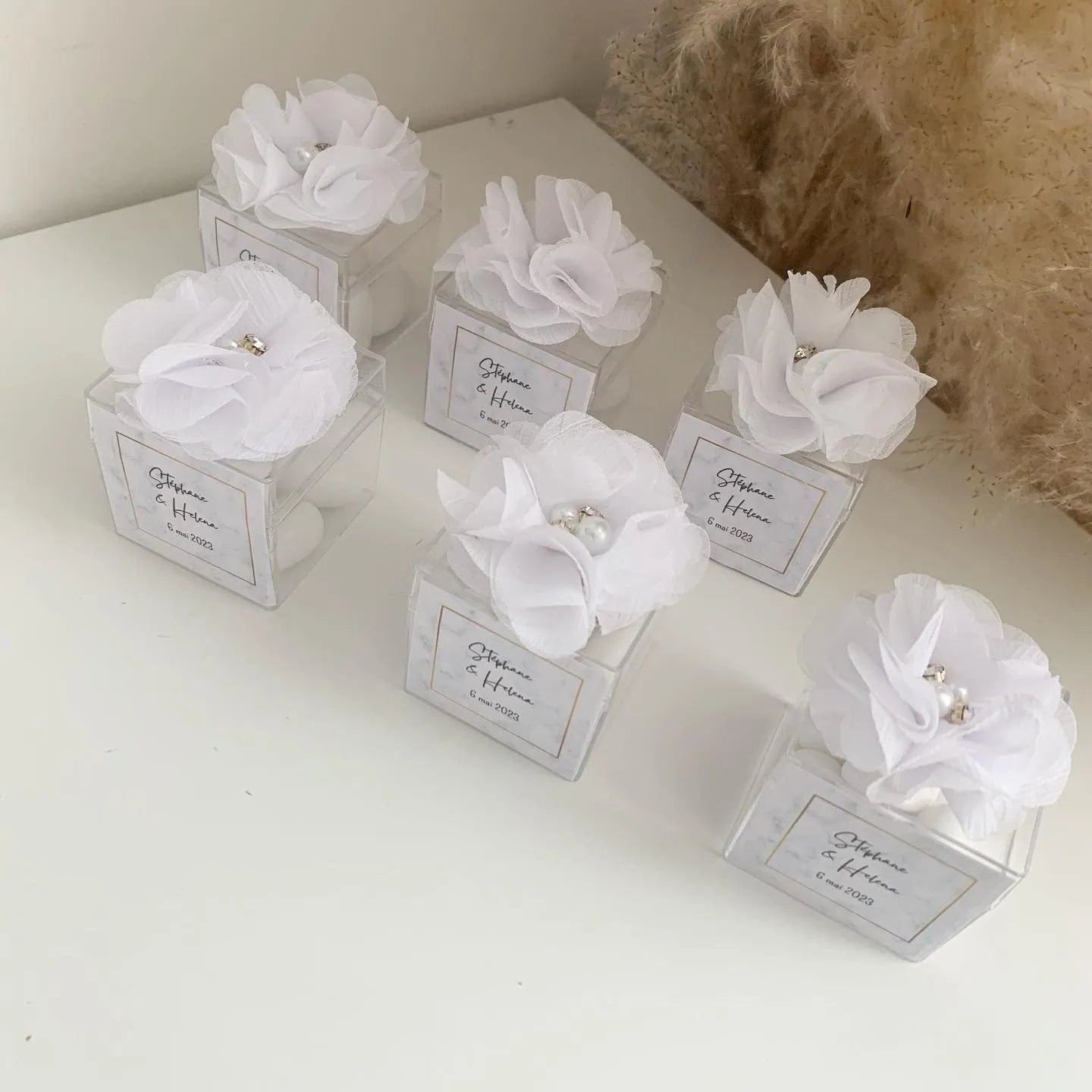 Marmor-Zuckermandeln als personalisiertes Gastgeschenk zur Hochzeit – marmoriert und elegant