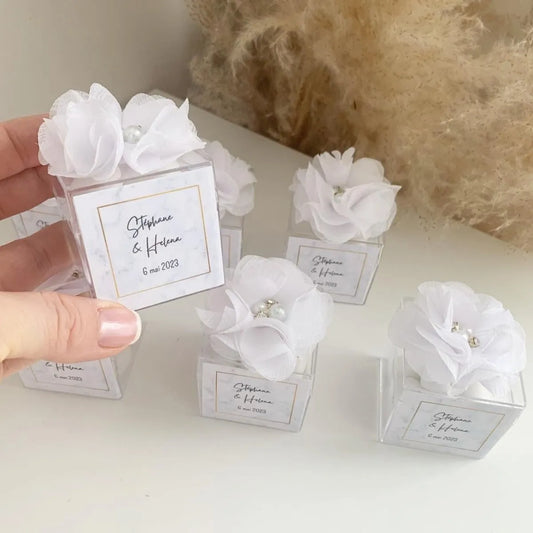 Marmor-Zuckermandeln als personalisiertes Gastgeschenk zur Hochzeit – marmoriert und elegant