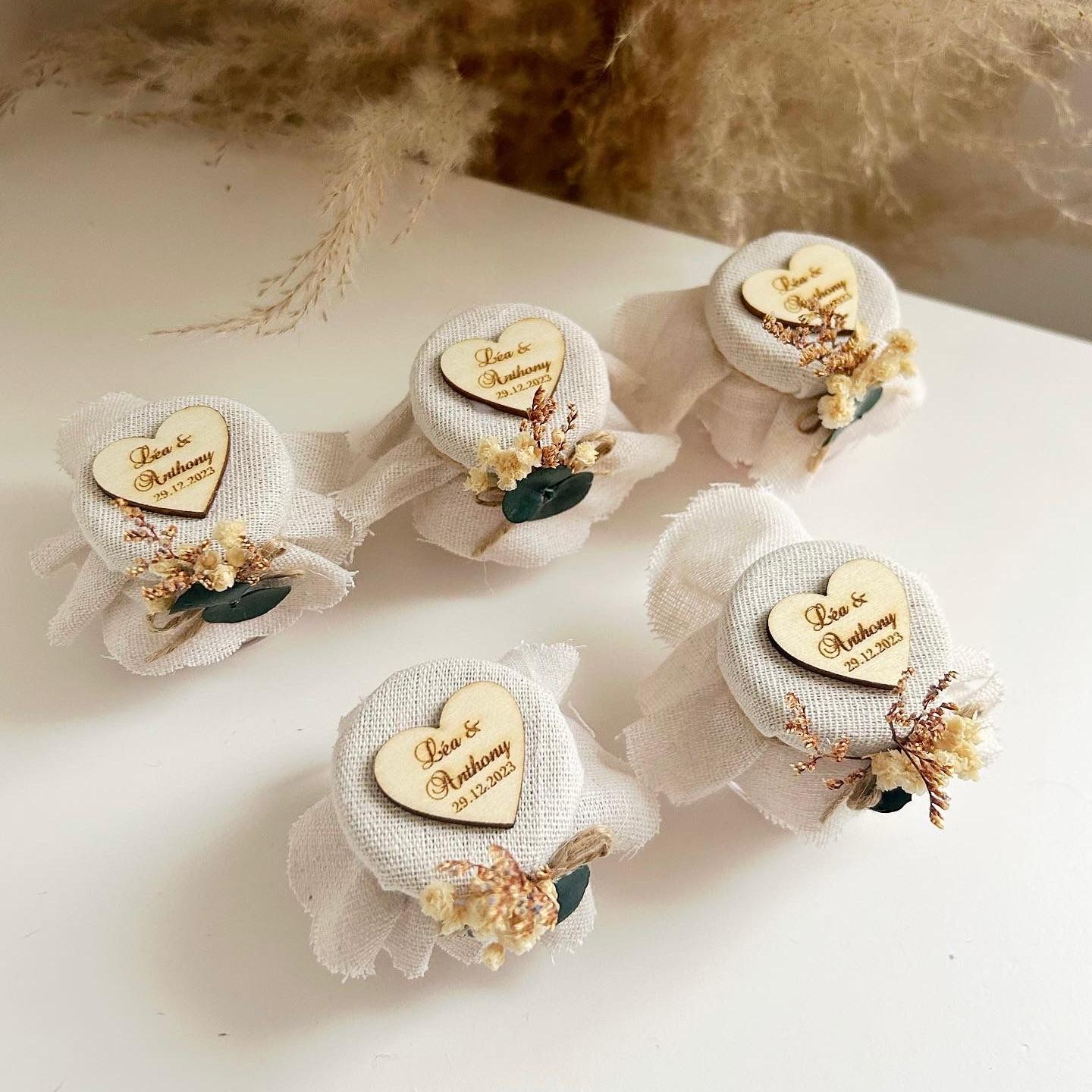 Mila-Kerze als personalisierte Kerze, Gastgeschenk für Hochzeit, Taufe, Kommunion oder Beschneidung, eleganter Akzent