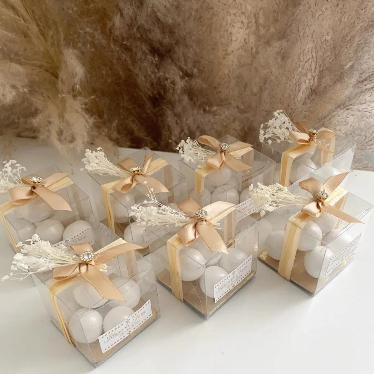 Mitva-Zuckermandeln als personalisiertes Gastgeschenk zur Hochzeit – elegant verpackt