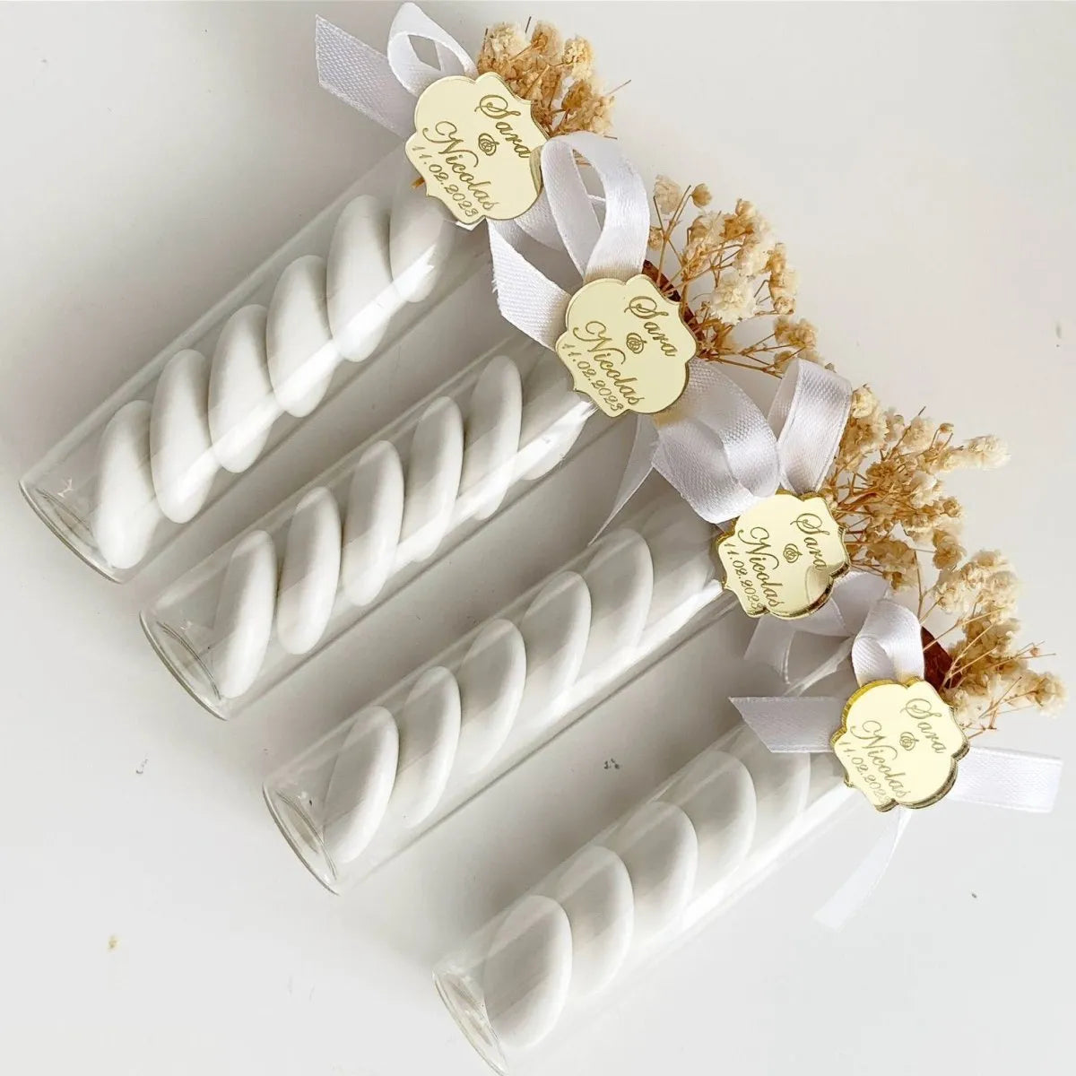 Perle-Zuckermandeln im personalisierten Röhrchen – edles Gastgeschenk zur Hochzeit