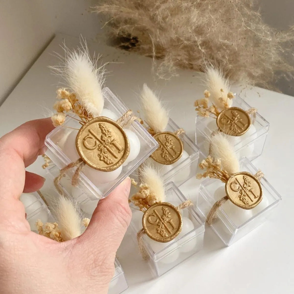 Renaissance-Kerze als personalisiertes Gastgeschenk zur Hochzeit – edel und königlich