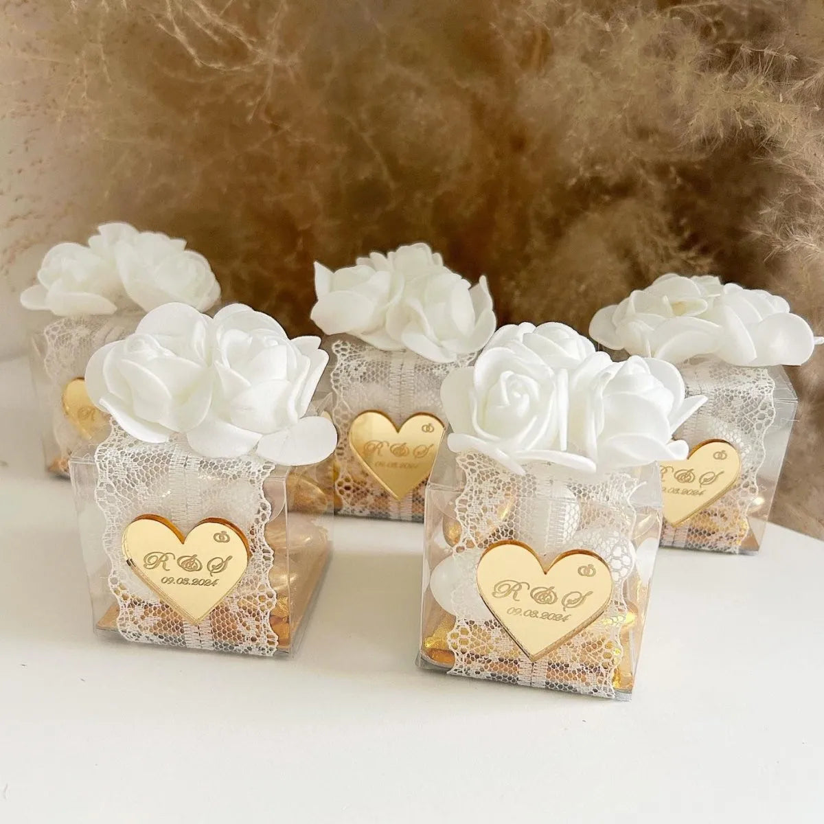 Rosita-Zuckermandeln als personalisiertes Gastgeschenk zur Hochzeit – elegante Verpackung