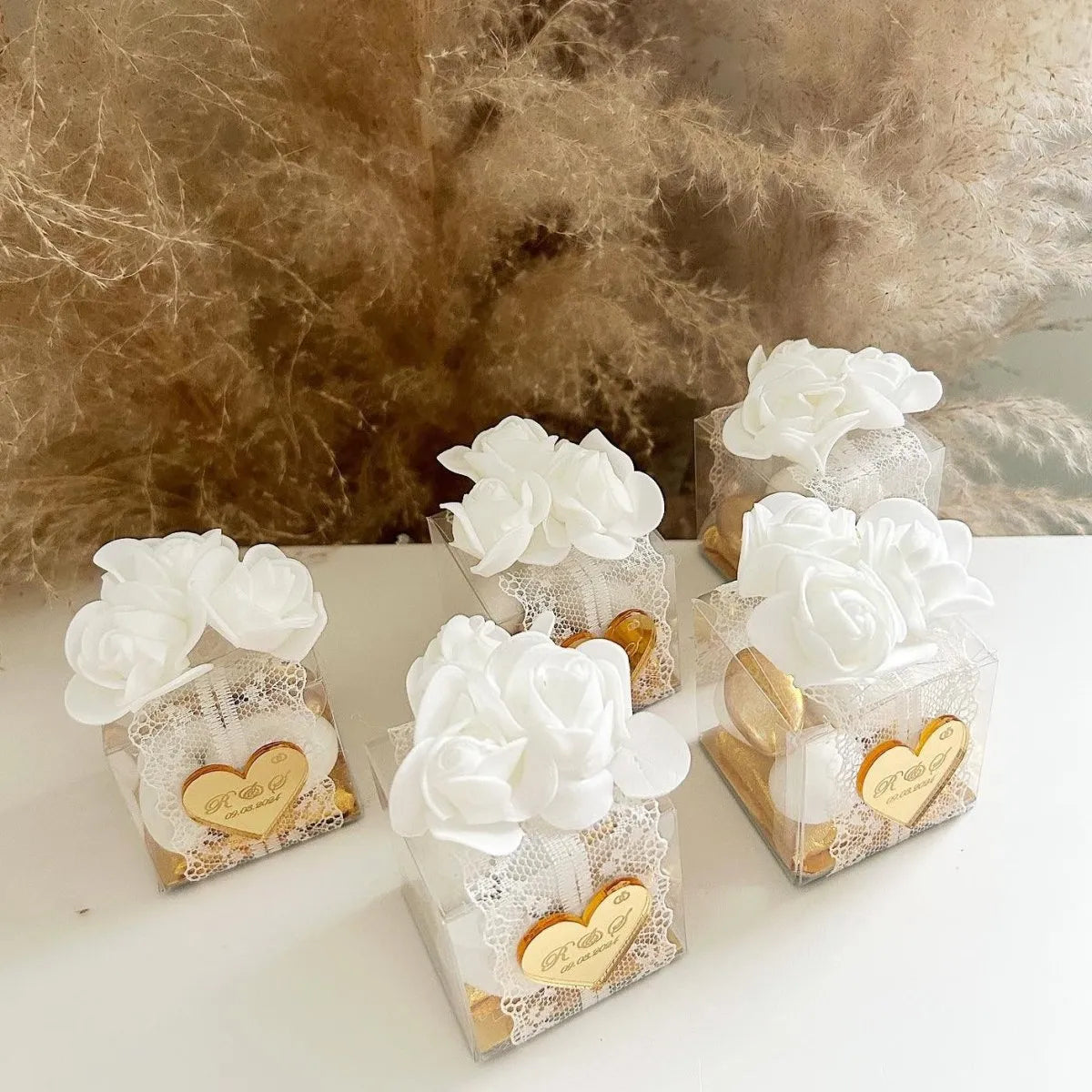 Rosita-Zuckermandeln als personalisiertes Gastgeschenk zur Hochzeit – elegante Verpackung