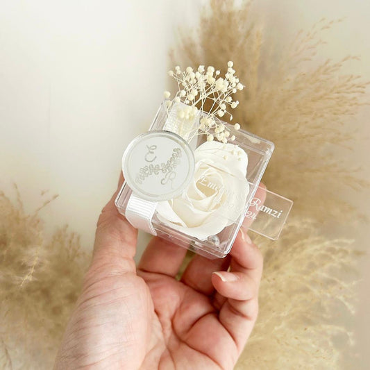 Seifenrose Reinsilber als Gästegabe, elegantes Gastgeschenk zur Hochzeit mit Silberakzent