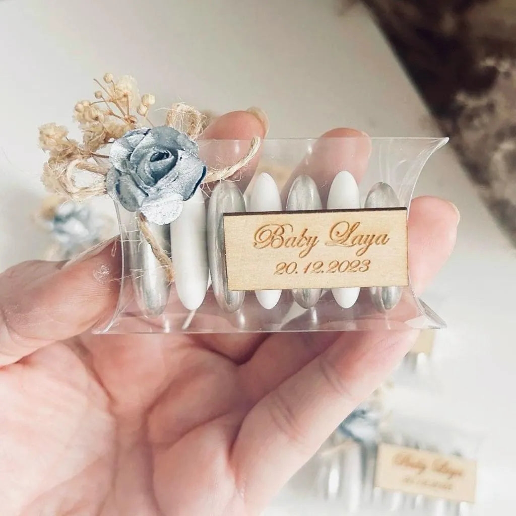 Silber-Primel-Zuckermandeln als personalisiertes Gastgeschenk – edel und stilvoll