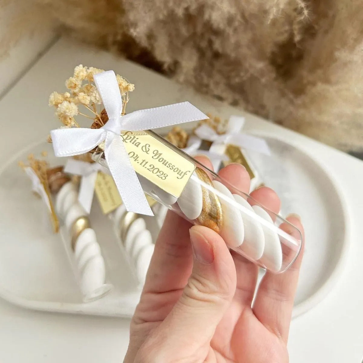 Valencia-Zuckermandeln als personalisiertes Gastgeschenk zur Hochzeit – elegant verpackt