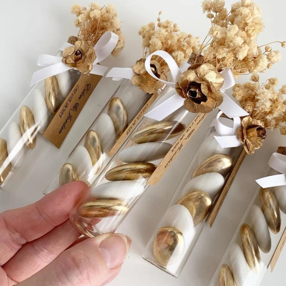 Venedig-Zuckermandeln als personalisiertes Gastgeschenk zur Hochzeit – elegant verpackt