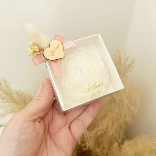 Wüstenrose-Kerze als duftende, personalisierte Kerze, Gastgeschenk für Hochzeit, Verlobung, Kommunion oder Taufe
